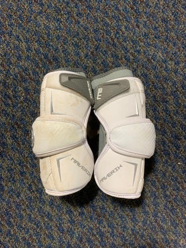 Used Small Youth Maverik M5 Arm Pads