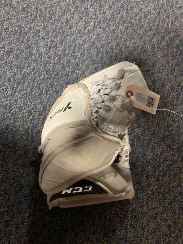 White Used Youth CCM Yflex Goalie Glove