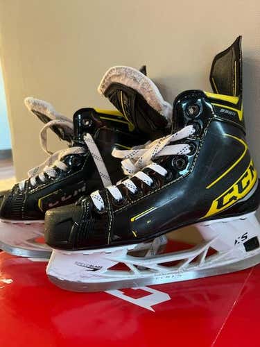 Used Intermediate CCM Super Tacks 9380 Hockey Skates Regular Width Size 5