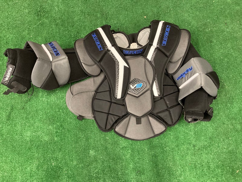 Used Senior Medium Vaughn Velocity V9 Goalie Chest Protector