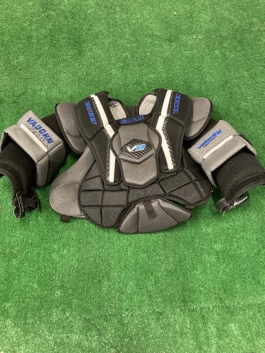 Used Intermediate Large Vaughn Velocity V9 Goalie Chest Protector