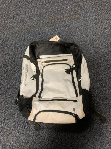 White Used Franklin Bags & Batpacks Bat Pack