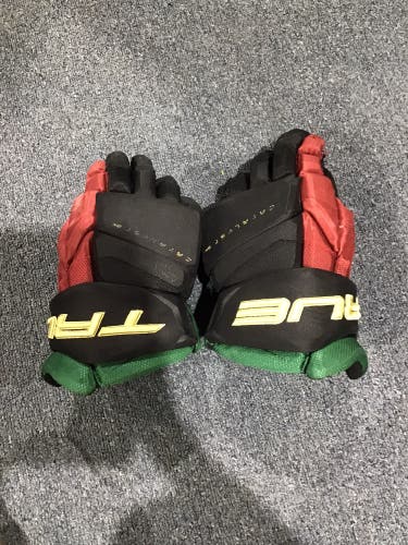 Used True 14" Catalyst 9X Gloves