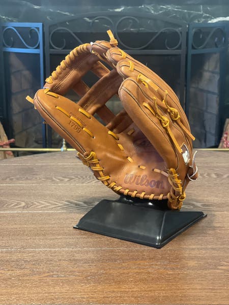 Wilson A2000 Pro Issue Saddle Tan 1799 12.75” Brand New With Tags