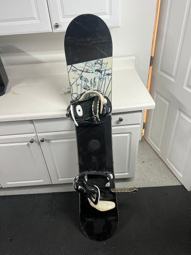 Ride snowboard 156 CM With bindings