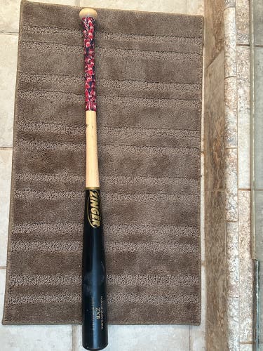 Zinger Maple  33.5" Bat