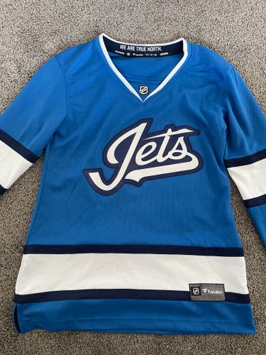 Winnipeg jets fanatic jersey