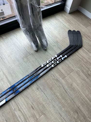 Ccm ft6 pro hockey sticks 6 pack