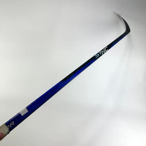 Used Right Blue Bauer Nexus Sync | 82 Flex P92 Curve Grip | H476