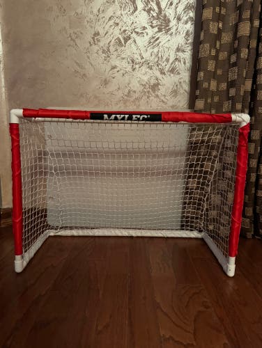 Mylec Mini Hockey net - Pro style net (30.5'' x 23'')