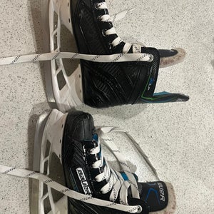 Used Youth Bauer Regular Width 12 XLP Hockey Skates