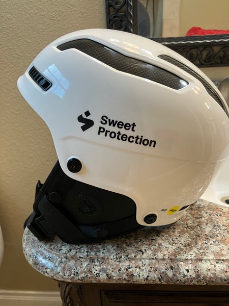 LIke NEW hardly worn Medium/Large Unisex Sweet Protection Helmet SL Chin Guard compatible
