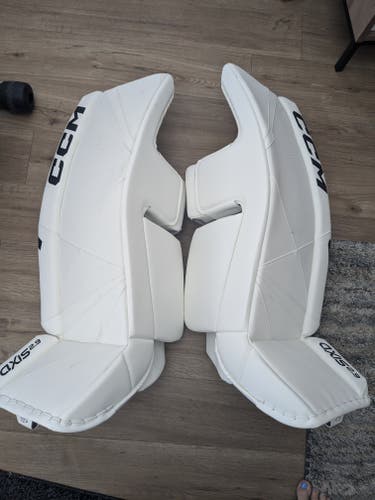 Used 33"+1 CCM Axis 2.9 Goalie Leg Pads
