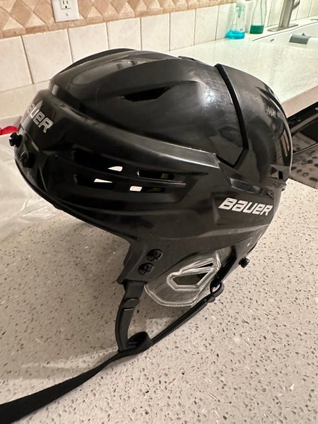 Used Small Bauer Re-Akt 95 Helmet LIKE NEW