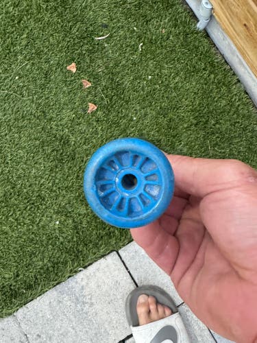 Used DeMarini (-10) 20 oz 30" CF Bat