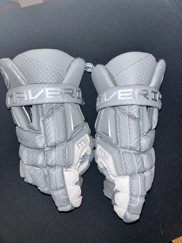 New Maverik 12" m6 Lacrosse Gloves Medium NWT Lax Lacrosse Gray