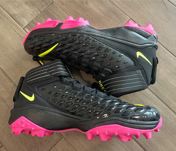 Size 13.5 Nike Force Savage Pro 2 Shark Oregon Ducks PE BCA Black Pink Football