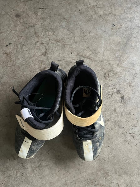 Nike Baseball cleats Size 6