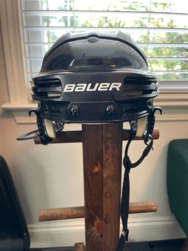 Used Medium Bauer 4500 Helmet
