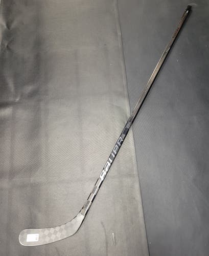 New Senior Bauer Vapor Hyperlite 2 RH P92 87 Flex Hockey Stick