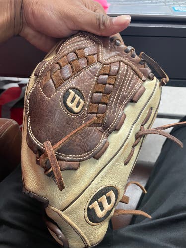 Used  Outfield 12.5" A950 Baseball Glove