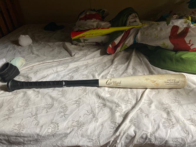 Used CamWood (-3) 28 oz 31" Game Bat Bat