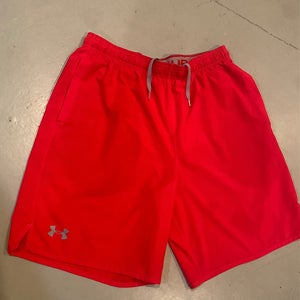New Under Armour Red Training Shorts Men’s Large