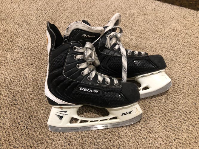 Bauer Flexlite 3.0 Hockey Skates Regular Width Size 1.5 - Used