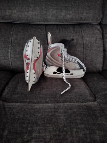 Used Intermediate Bauer Hockey Skates Nike Vapor XXV