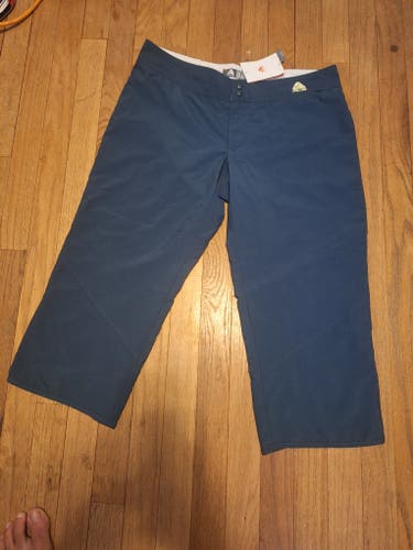 Nwt nike acg polyester Capri pants women's 10 quick dry