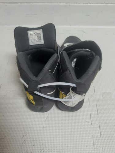 Used Nike Senior 6 Football Cleats