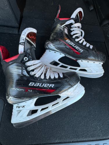 Used Bauer 8 Vapor X4 Hockey Skates