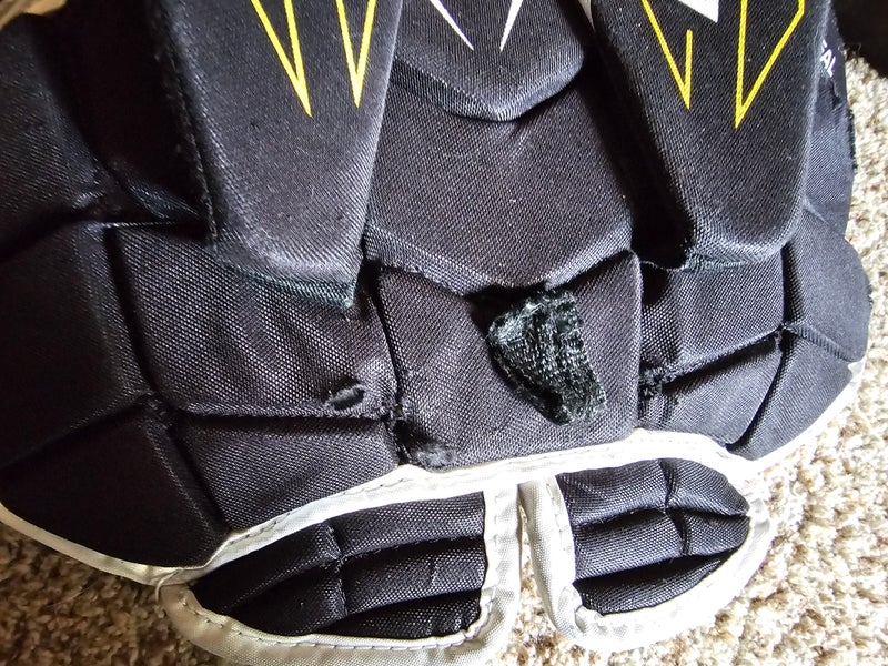 Used Medium Bauer Supreme S170 Goalie Chest Protector