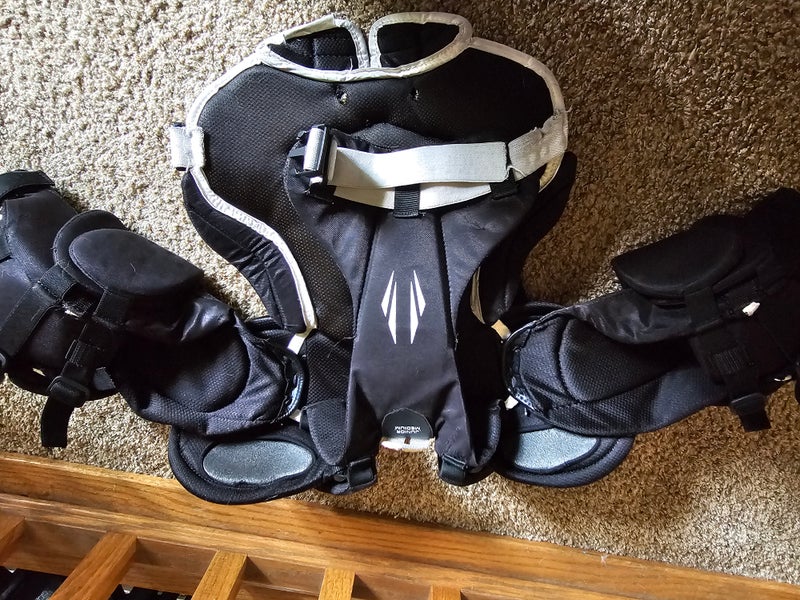 Used Medium Bauer Supreme S170 Goalie Chest Protector