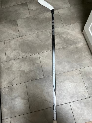 Bauer Custom Hyperlite 2 Stick