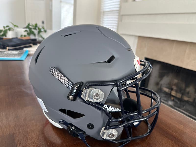 Riddell SPEED FLEX ヘルメット Medium Riddell SpeedFlex ADULT Helmet - Light Gray SF-2BD Facemask