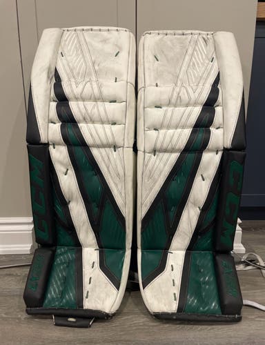 CCM Extreme Flex 4 Goalie Leg Pads 34+1