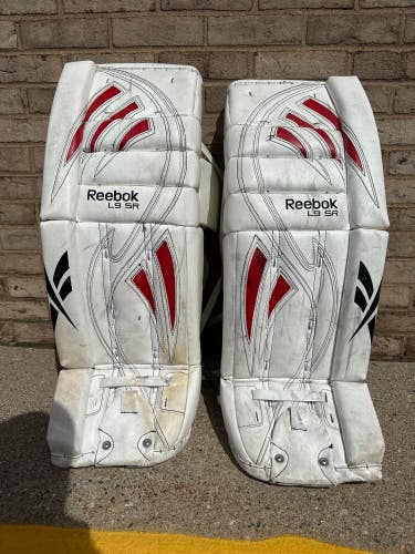 Used 33" Senior Reebok L9 Goalie Leg Pads