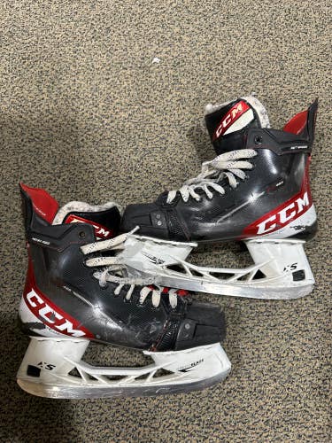 Used Senior CCM JetSpeed FT485 Hockey Skates Regular Width 8.5