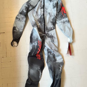 New Large Men's Spyder Ski Suit