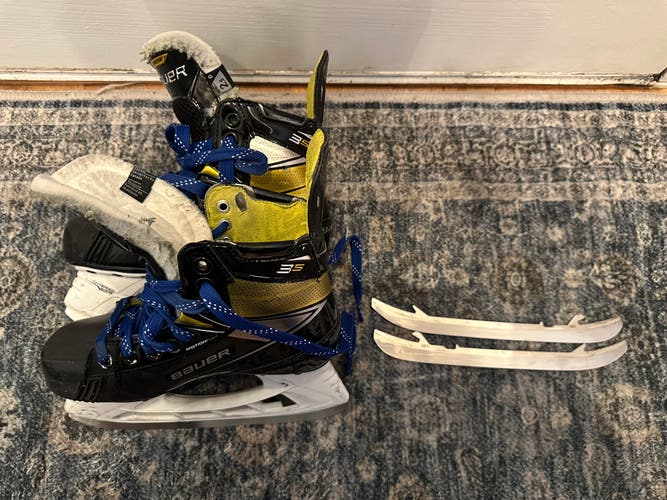 Used Bauer Size 2.5 Supreme 3S Hockey Skates