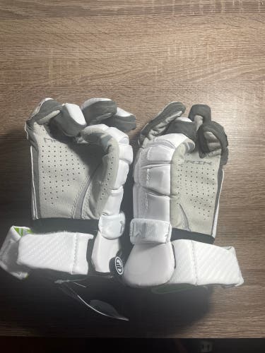 Maverick M5 Lacrosse Gloves