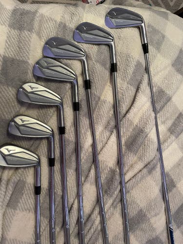 Used Men's Mizuno Right Handed Stiff Flex Steel Shaft JPX 919 Tour Iron Set