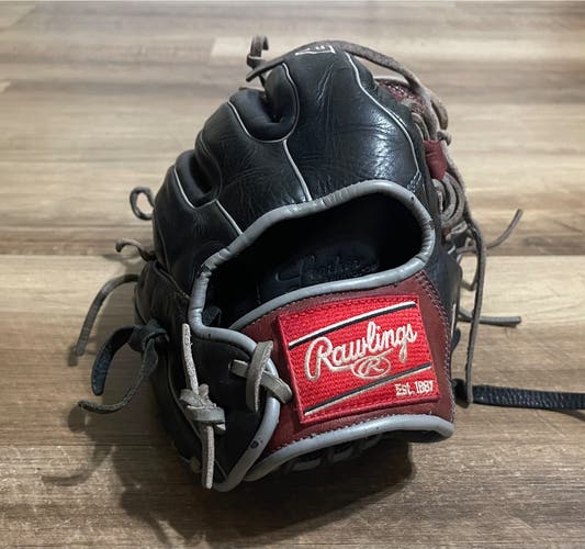 Rawlings Baseball Glove