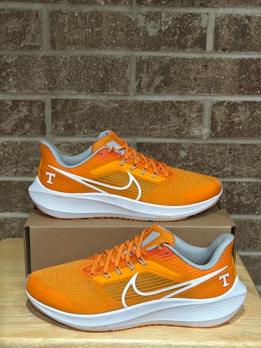 Nike Air Zoom Pegasus 39 Tennessee Volunteers Orange DR1975-800 Men’s Size 12