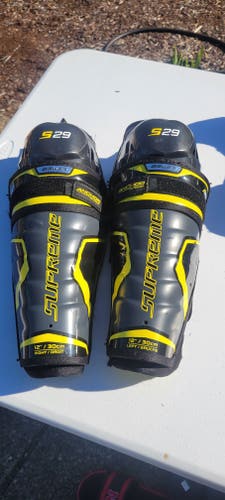 New Junior Bauer Supreme S29 12" Shin Pads