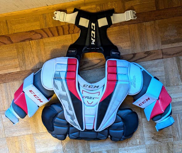 Used Small / Medium Junior CCM EFLEX 5.5 Goalie Chest Protector