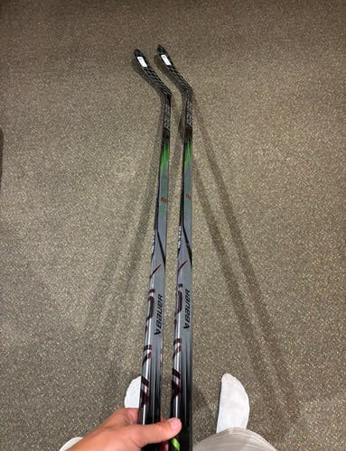 2 New Senior Bauer Left Hand P28 87 Flex Vapor Hyperlite 2 Hockey Stick