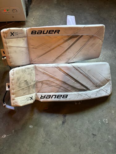 Used  Bauer  Vapor X5 Pro Goalie Leg Pads - Int. 31+