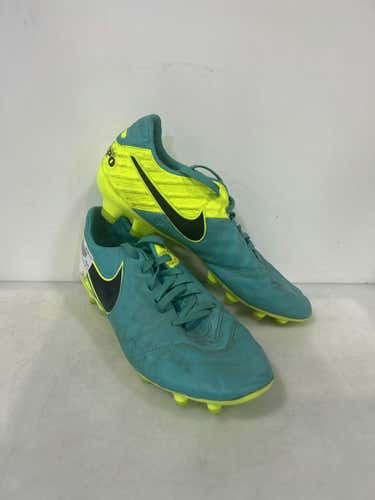 Used Nike Senior 8.5 Cleat Soccer Outdoor Cleats